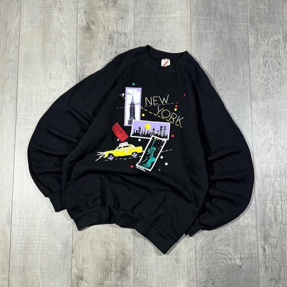 Vintage 90s black art New York City obscure graphic crewneck sweatshirt